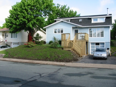 Front view of deck, with rails and steps